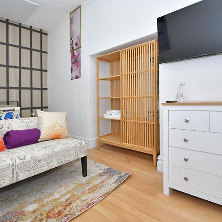 One Battison - Affordable Rooms, Suites & Studios In Stoke On Trent エクステリア 写真