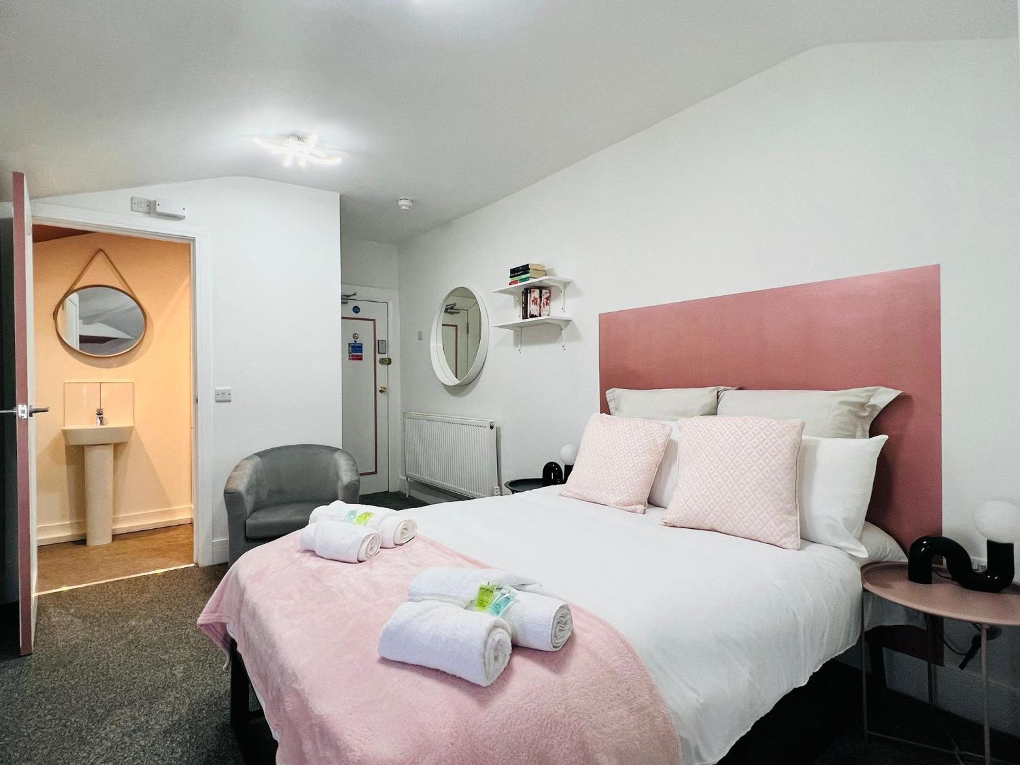 One Battison - Affordable Rooms, Suites & Studios In Stoke On Trent エクステリア 写真