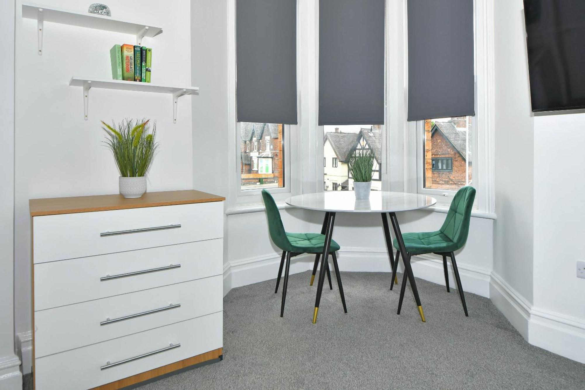 One Battison - Affordable Rooms, Suites & Studios In Stoke On Trent エクステリア 写真