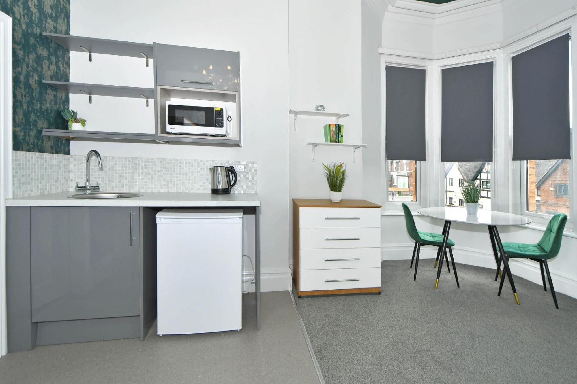 One Battison - Affordable Rooms, Suites & Studios In Stoke On Trent エクステリア 写真