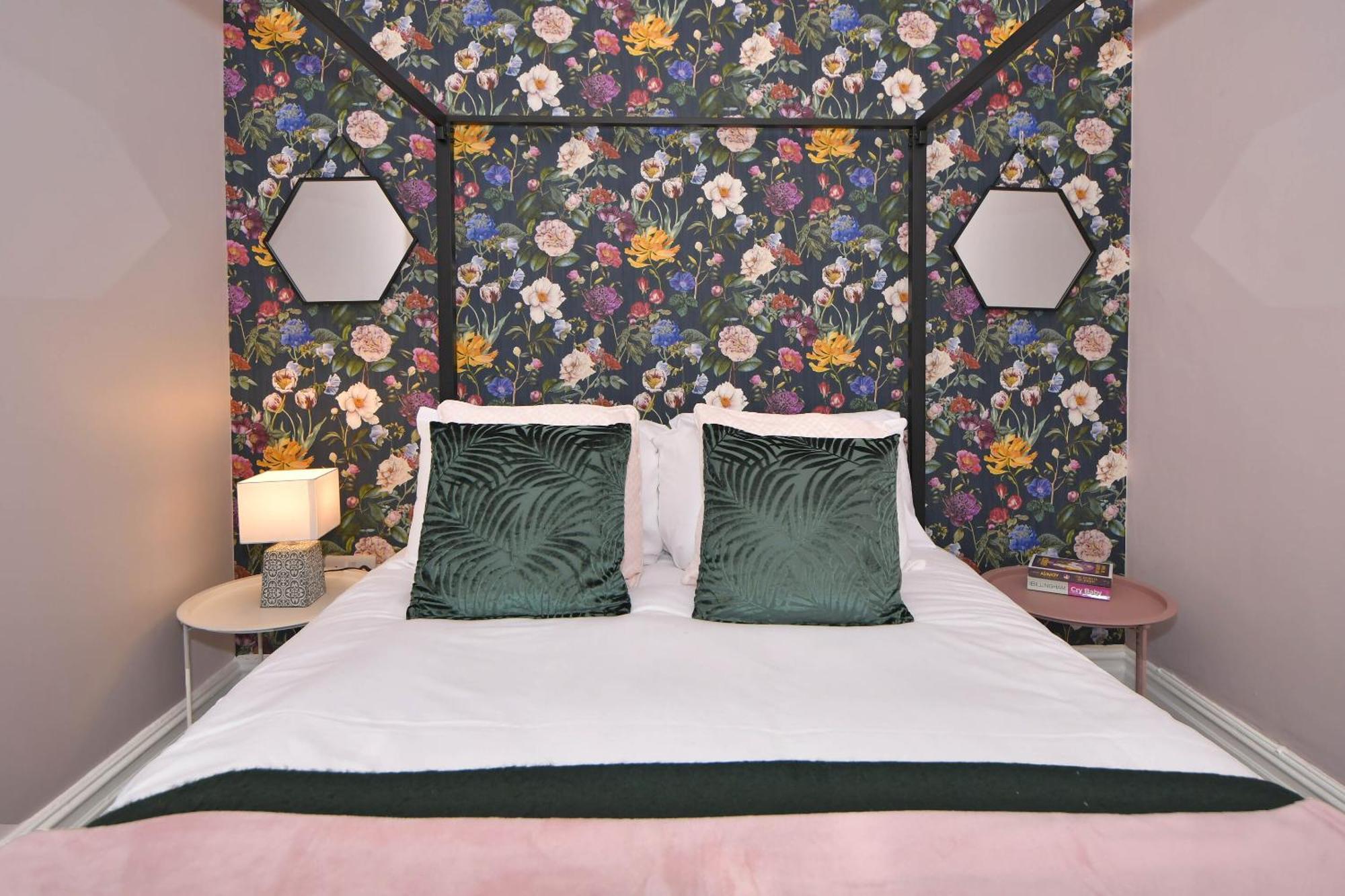 One Battison - Affordable Rooms, Suites & Studios In Stoke On Trent エクステリア 写真