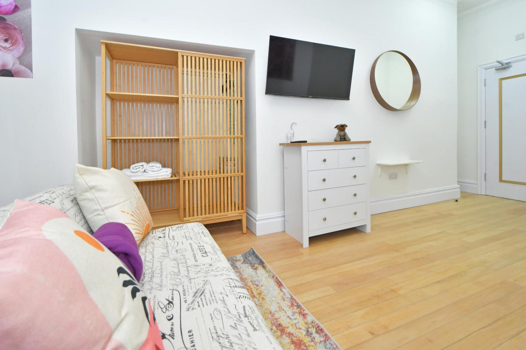 One Battison - Affordable Rooms, Suites & Studios In Stoke On Trent エクステリア 写真